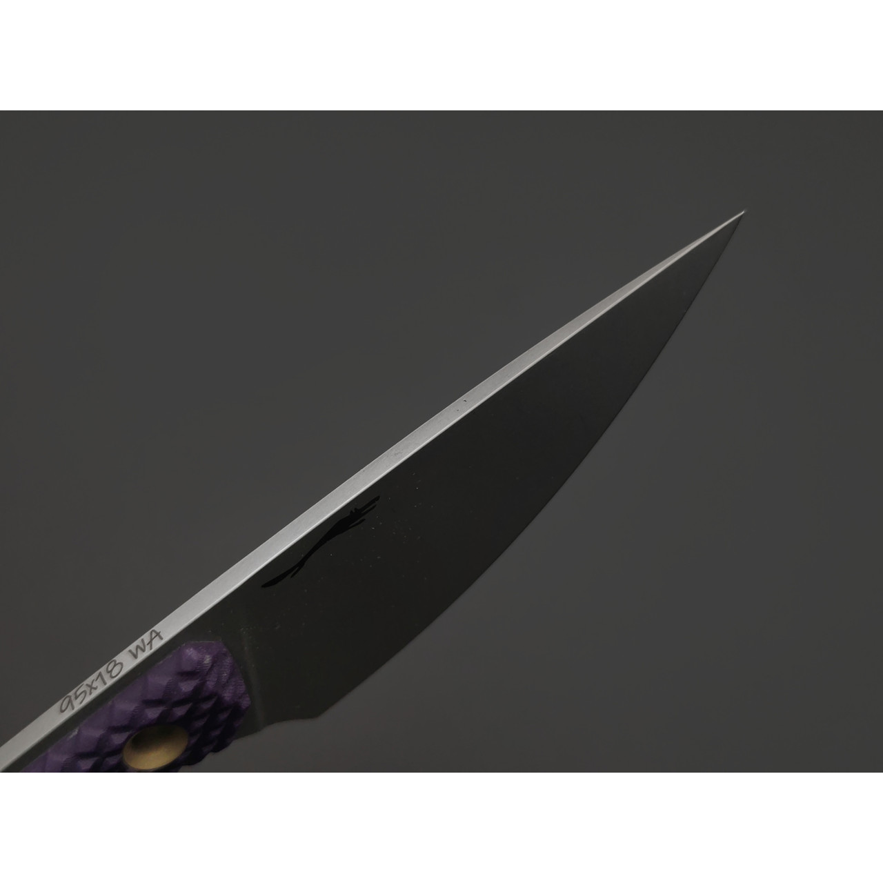 Волчий Век нож МасичЬка сталь 95Х18 WA стоунвош, рукоять G10 purple, латунь