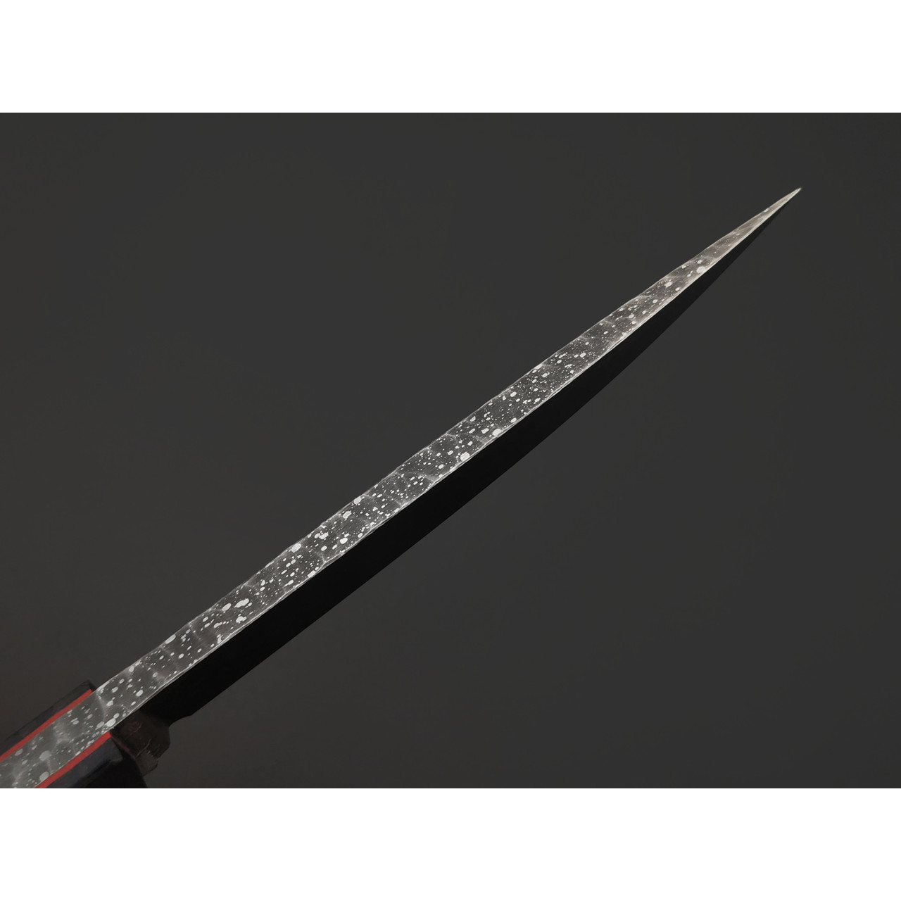 Neyris Knives нож Akus-B 8 мм сталь CPM 3V худ. травление, рукоять Карбон хаотик, G10 красный/