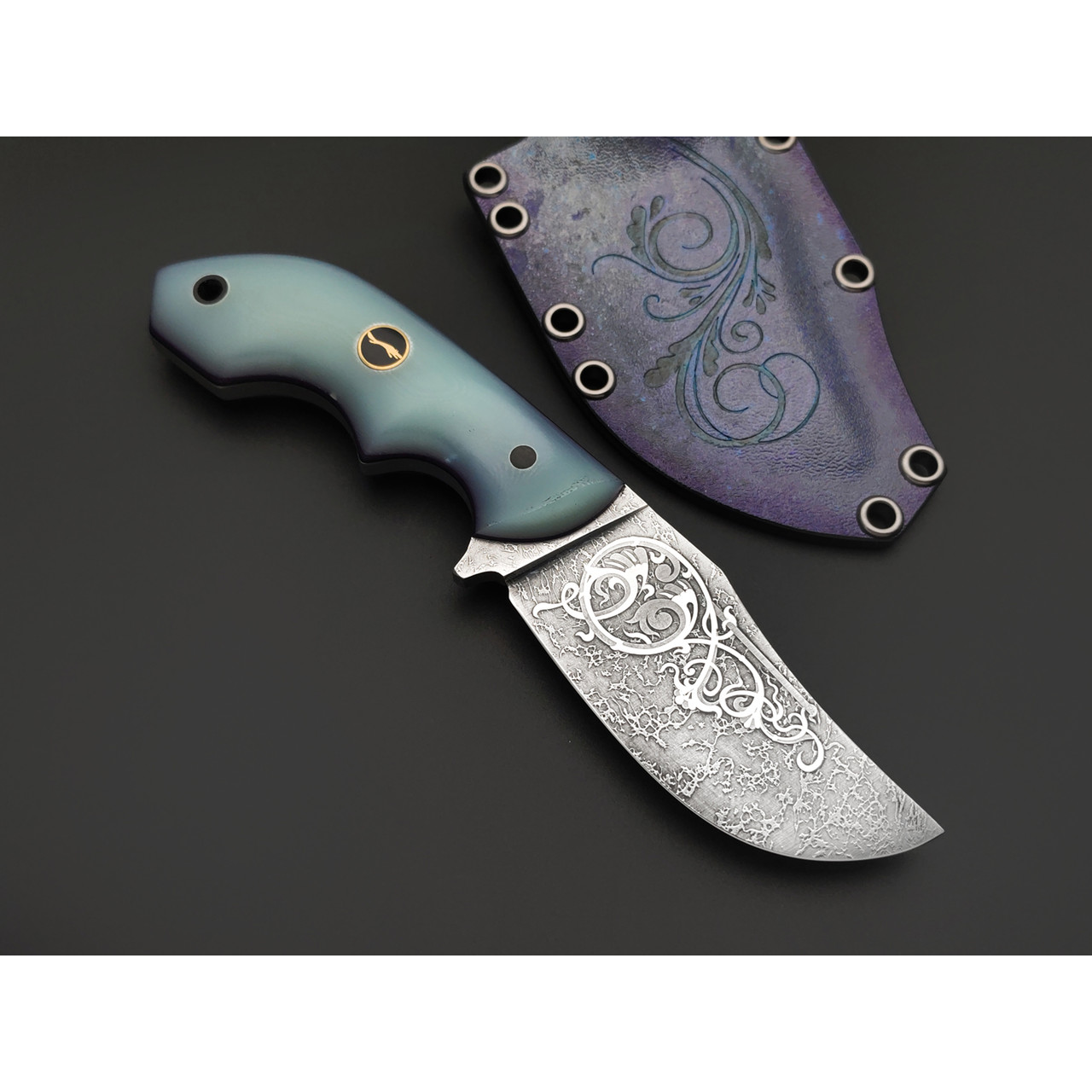 Волчий Век нож Бхадж Малый Custom сталь 95Х18 WA худ. травление, рукоять G10 прозрачный с фиолетовым, пины карбон