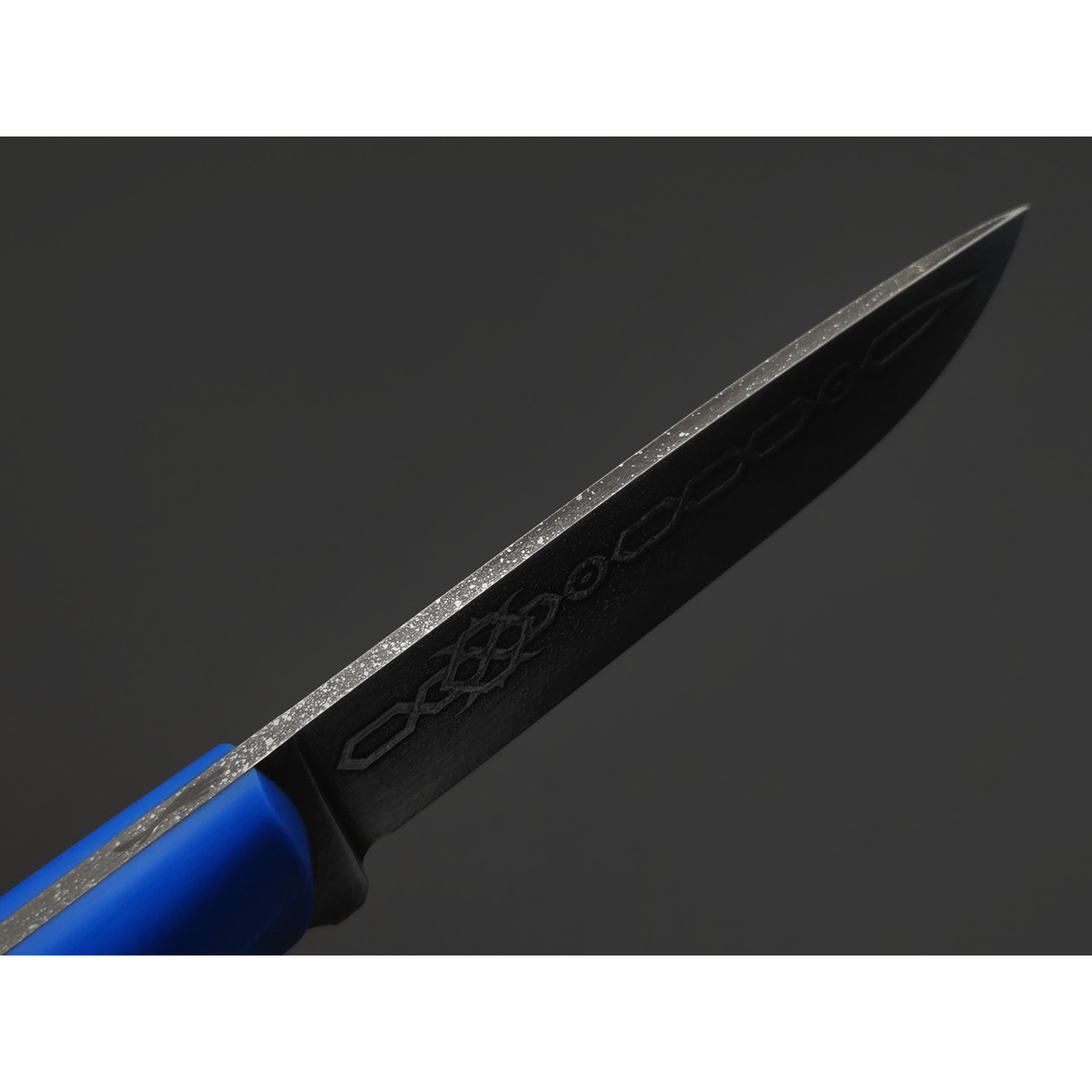 Волчий Век нож Wolfkniven Custom сталь PGK WA худ. травление, рукоять G10 синий, латунь