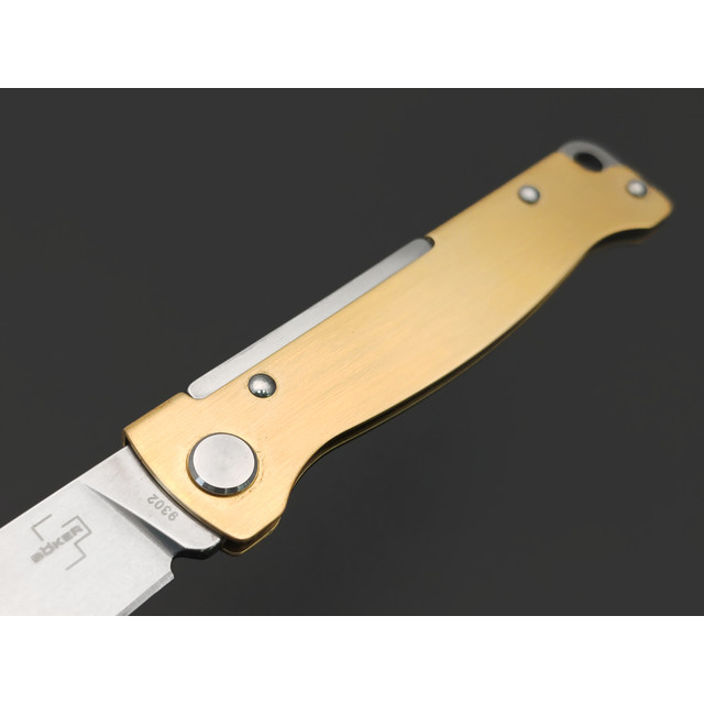 Нож Boker Plus Atlas Brass 01BO853 сталь 12C27, рукоять латунь