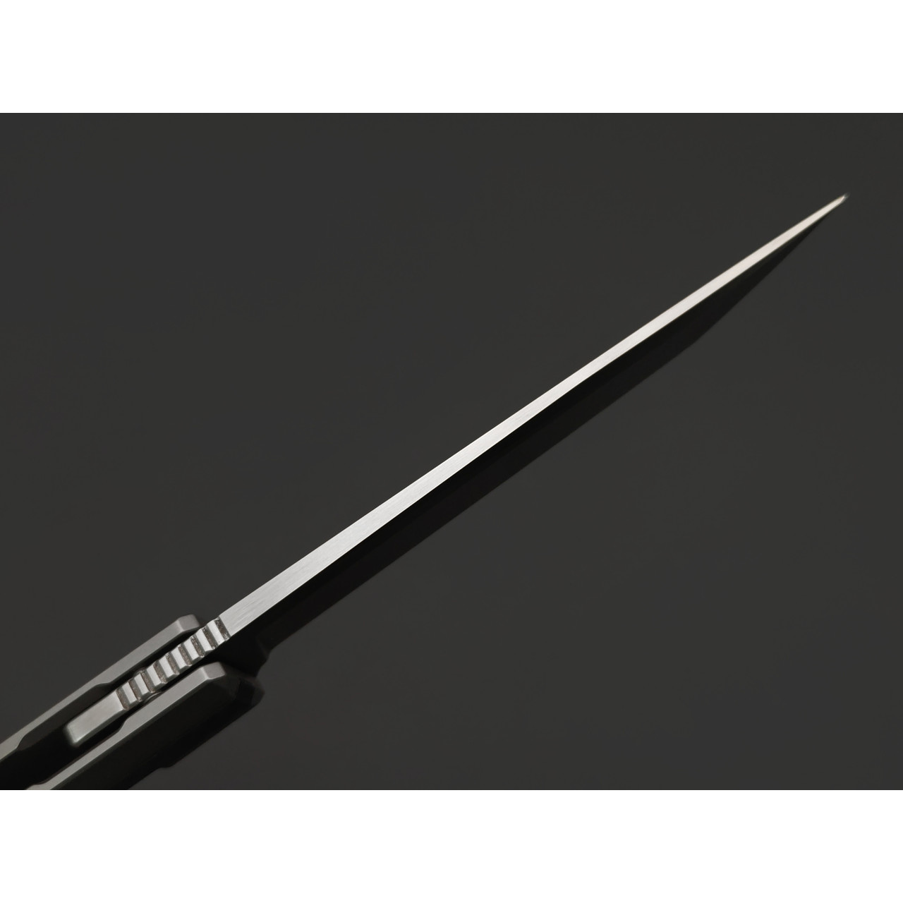 Dr.Tech складной нож Esthete D9389G сталь M390, рукоять Титан TC4 серый, карбон