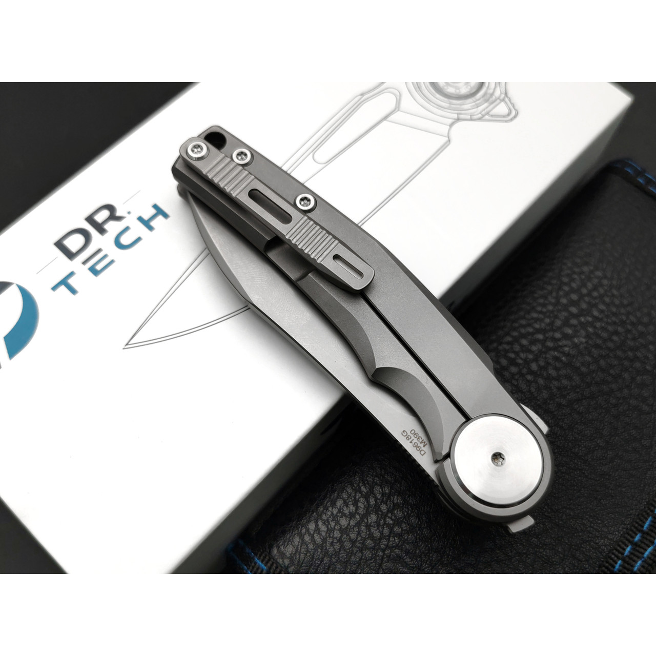Dr.Tech складной нож Atoll Pro D9618G сталь M390, рукоять Титан TC4 серый