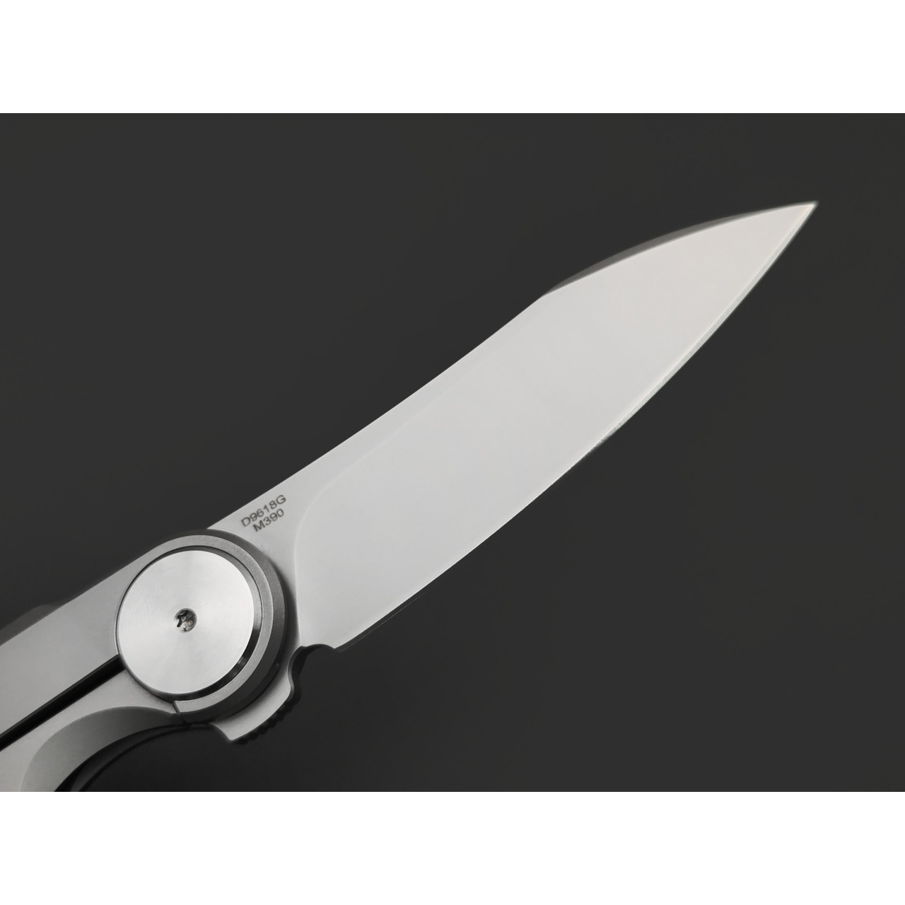 Dr.Tech складной нож Atoll Pro D9618G сталь M390, рукоять Титан TC4 серый