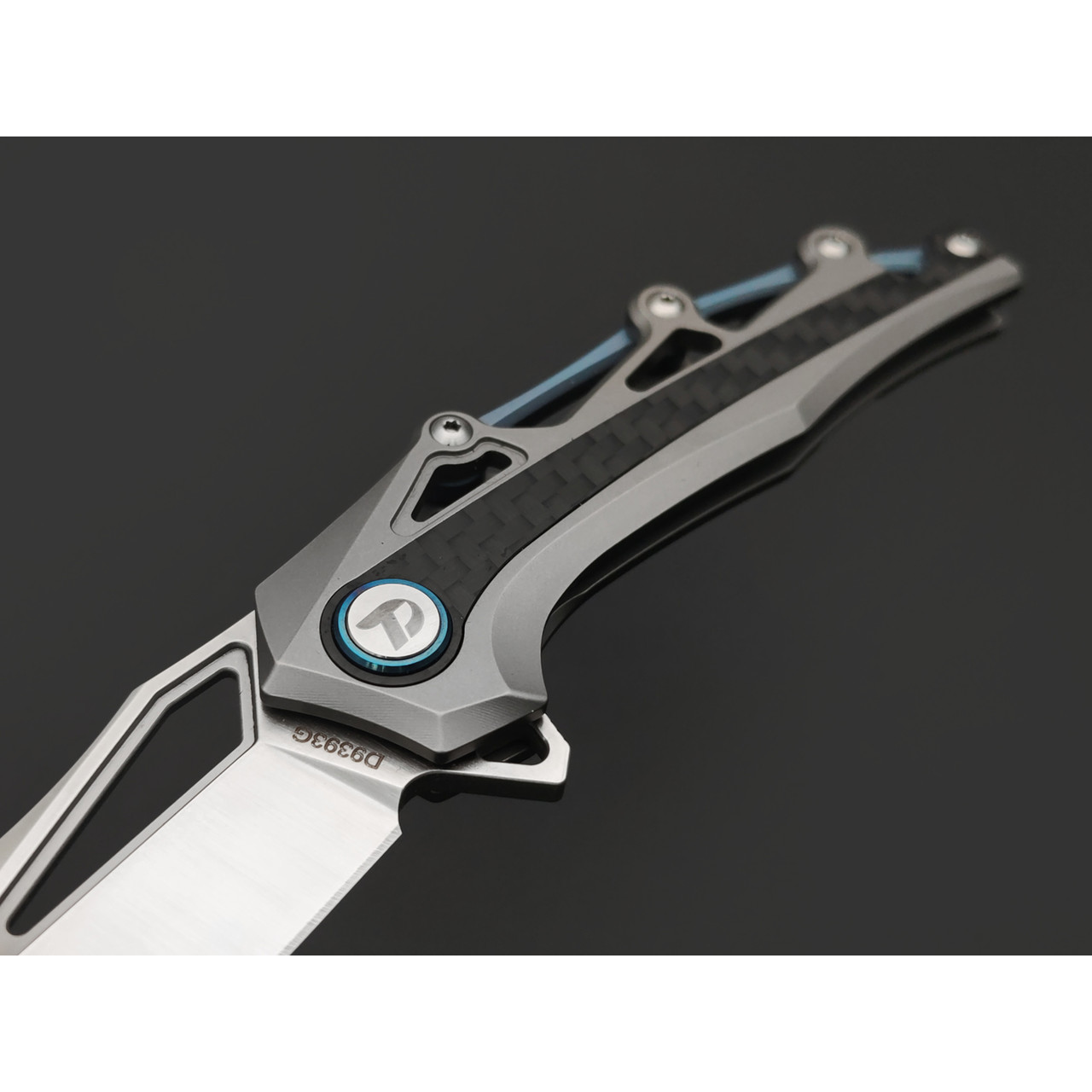 Dr.Tech складной нож Marin D9393G сталь M390, рукоять Титан TC4 серый, карбон чёрный