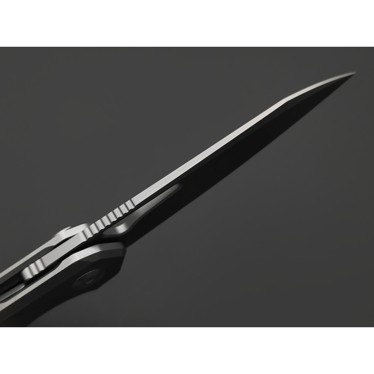 Dr.Tech складной нож Ondin Neo D4281G сталь M390, рукоять Титан TC4 серый