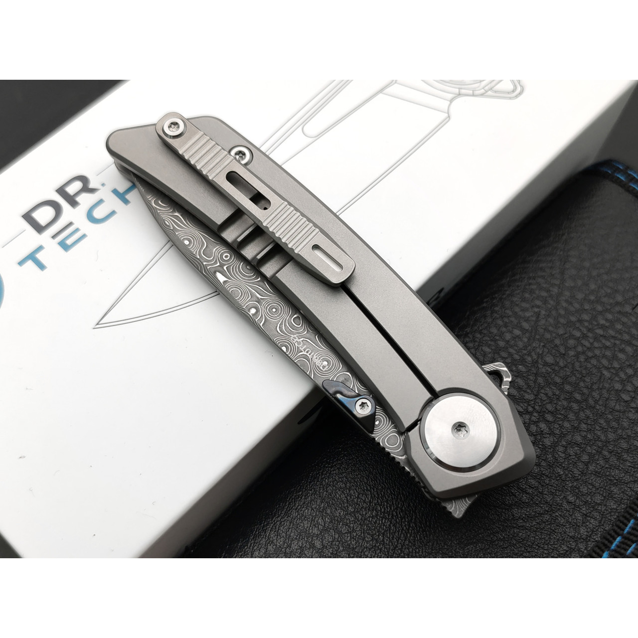 Dr.Tech складной нож Vindex Pro D9610CD сталь Дамаск, рукоять Титан TC4, карбон