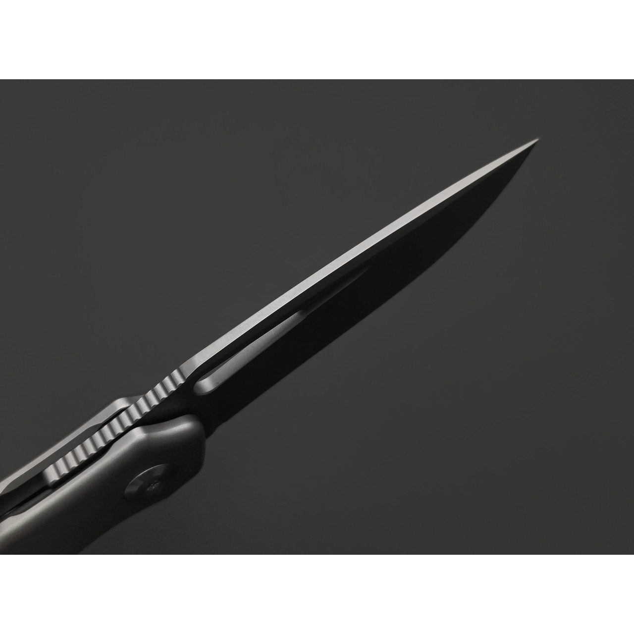 Dr.Tech складной нож Specter D4260G сталь M390, рукоять Титан TC4 серый