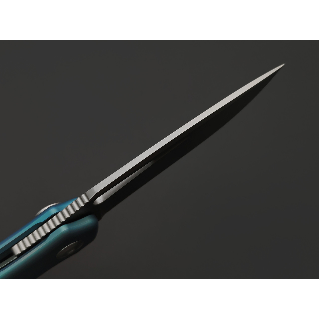 Dr.Tech складной нож Specter D4260BL сталь M390, рукоять Титан TC4 синий
