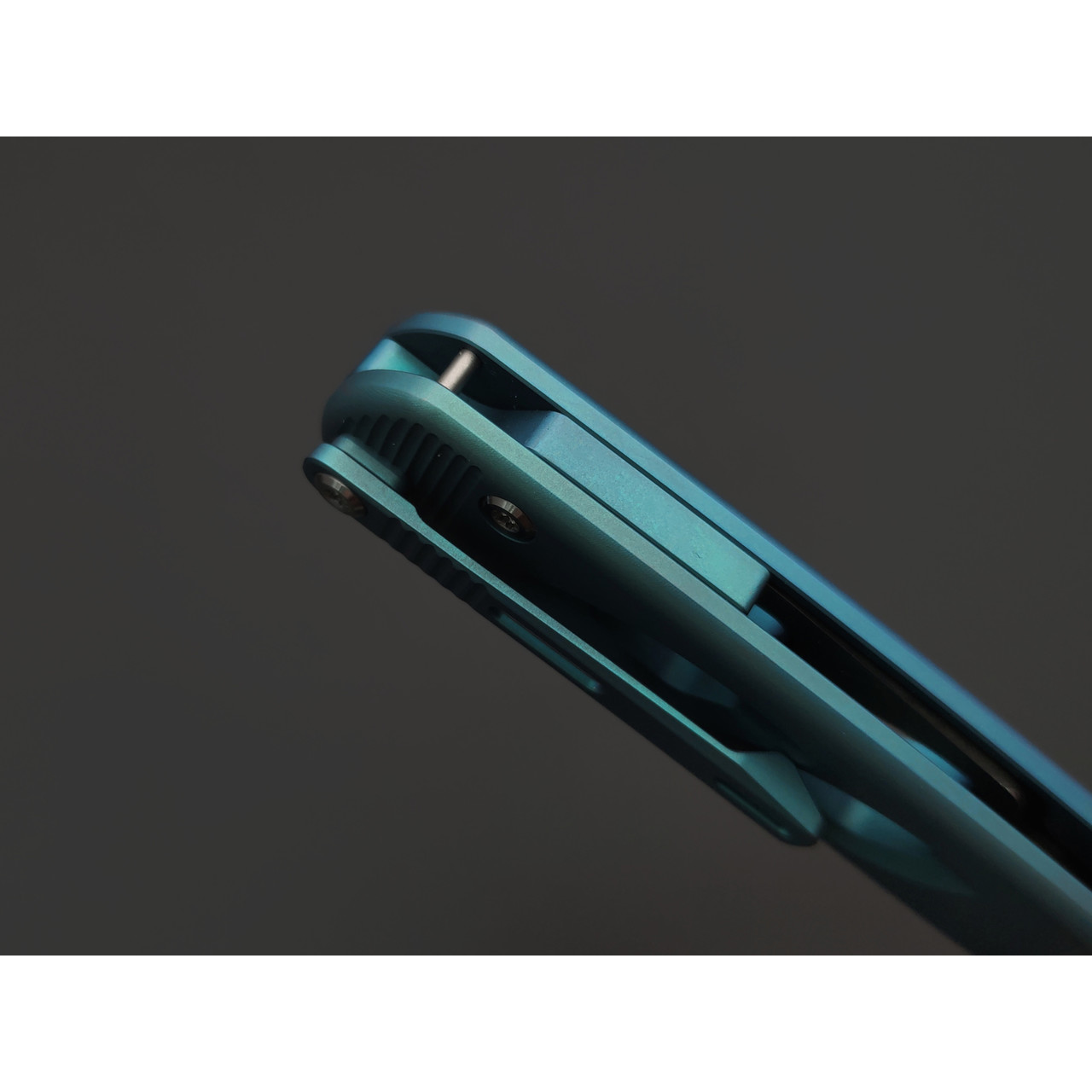Dr.Tech складной нож Specter D4260BL сталь M390, рукоять Титан TC4 синий