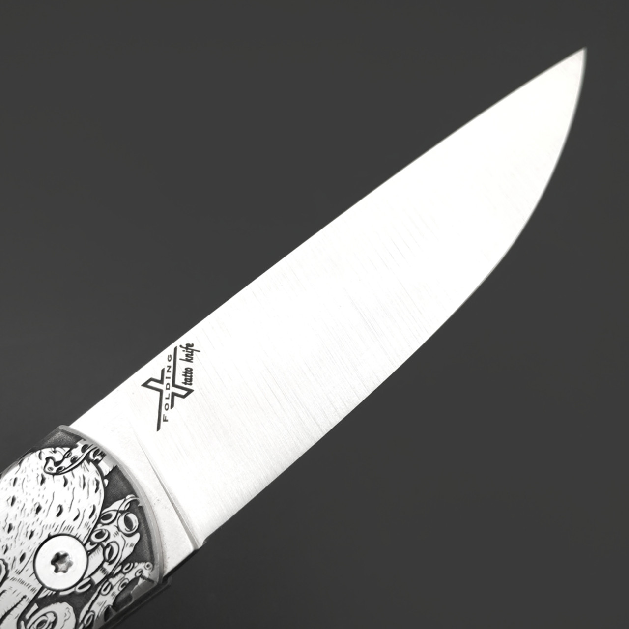 X Тату нож складной Модель X2 "Кракен", сталь Aus10Co, рукоять AISI420 с гравировкой