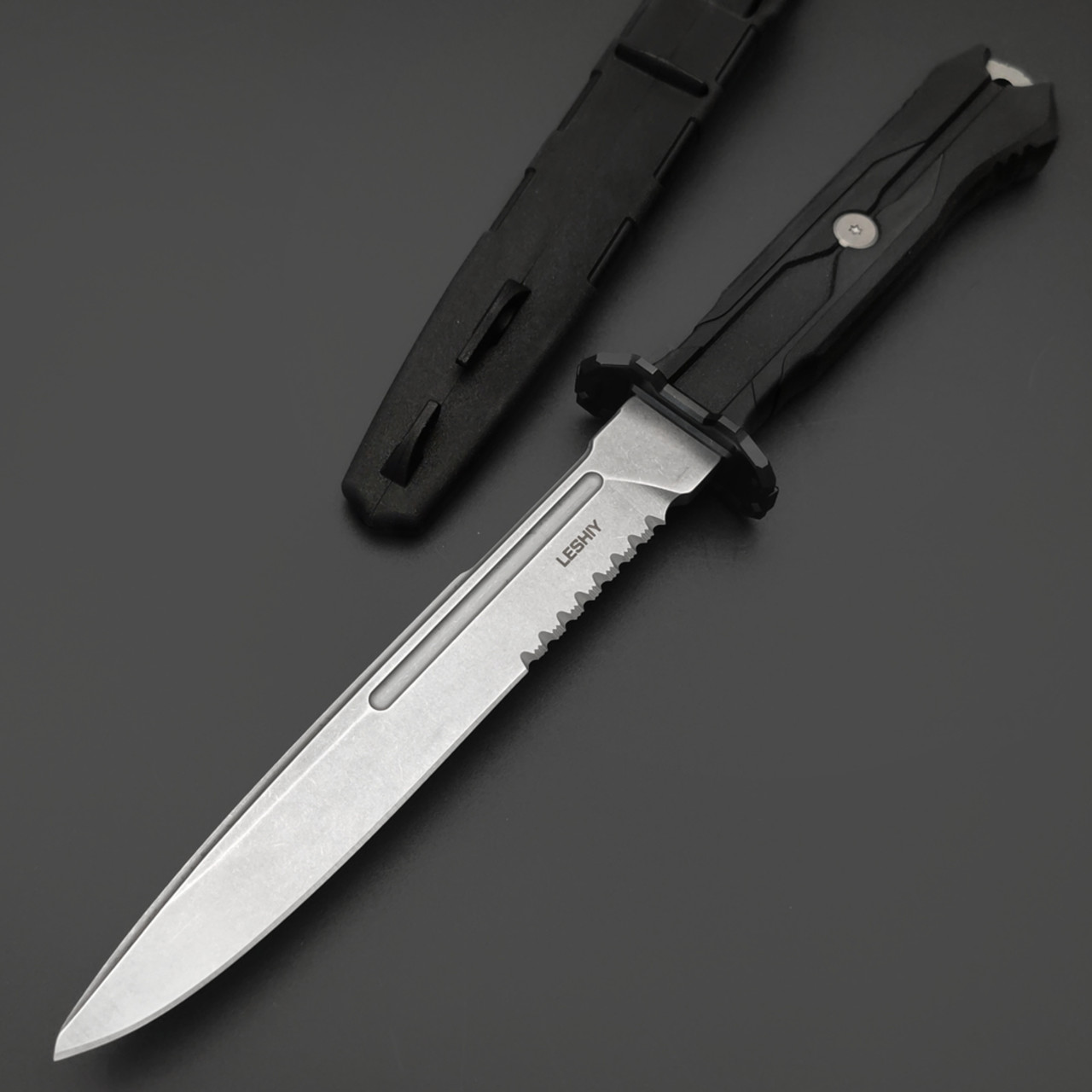 Mr.Blade нож Leshiy с серрейтором, сталь Aus-8 стоунвош, рукоять Эластрон чёрный