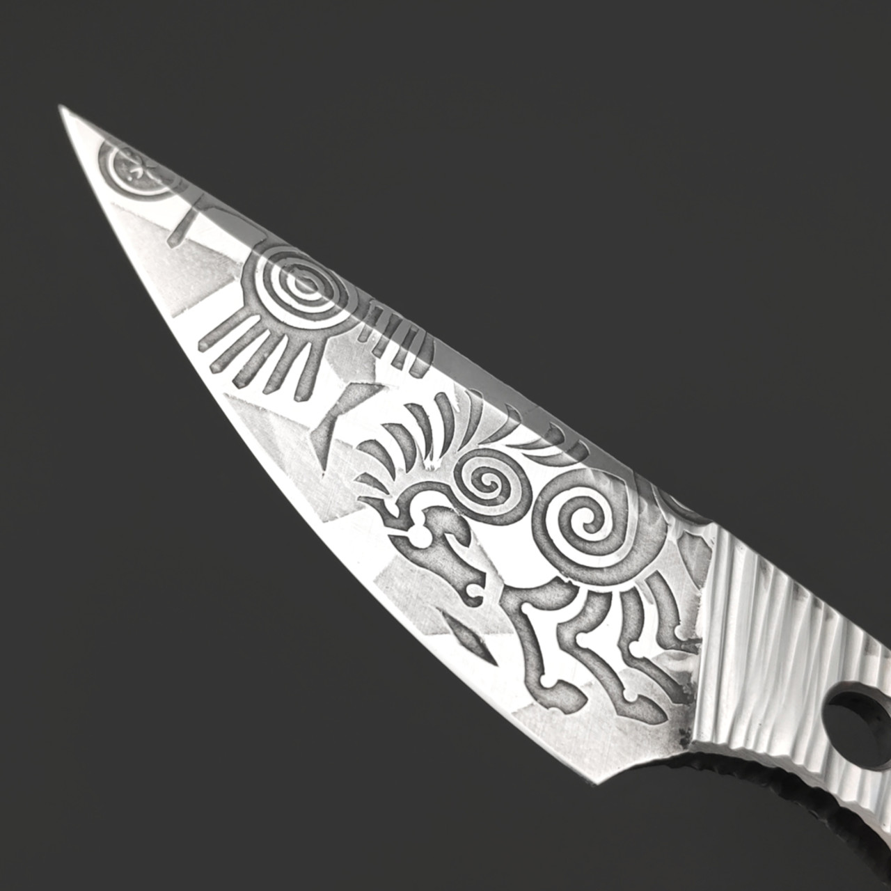 Волчий Век нож Скелетная Мини Масичька «Дип Петроглиф» Custom сталь 95х18 WA, худ. травление, рукоять сталь