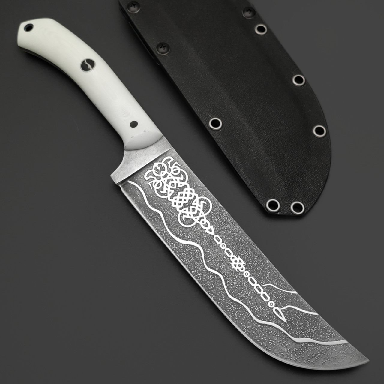 Волчий Век нож Пчак Custom сталь N690 WA, худ. травление, рукоять G10 белый, пины карбон