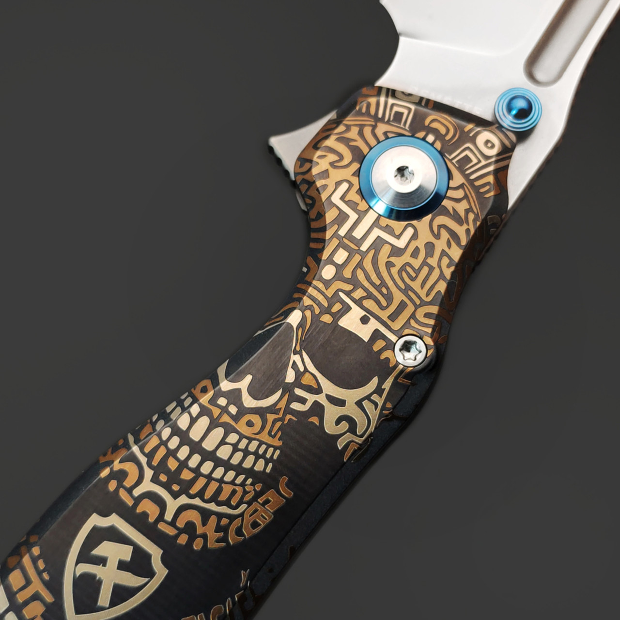 Ponomarev Forge складной нож Remette TwoFace Custom "Череп" сталь M390, рукоять Титан, лазерная гравировка