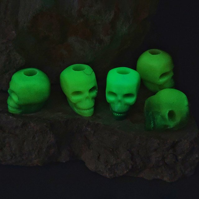 КТО! бусина Череп neon green, люминофор green