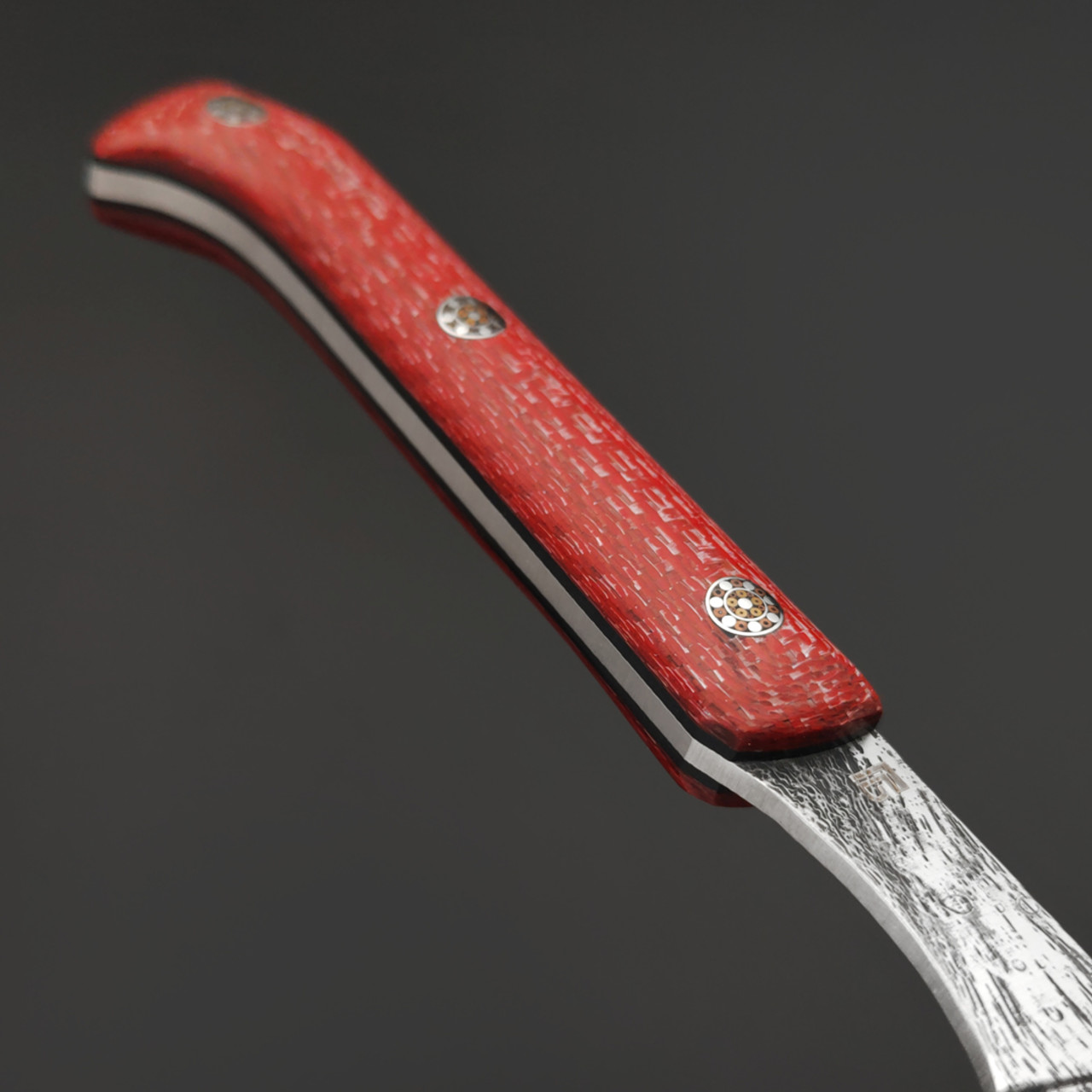 Богдан Гоготов нож NBG-116 сталь M398, рукоять Red Twill, пины