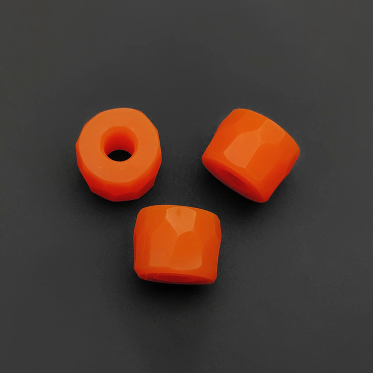 DwarfCustom бусина Гранёная с люминофором neon orange
