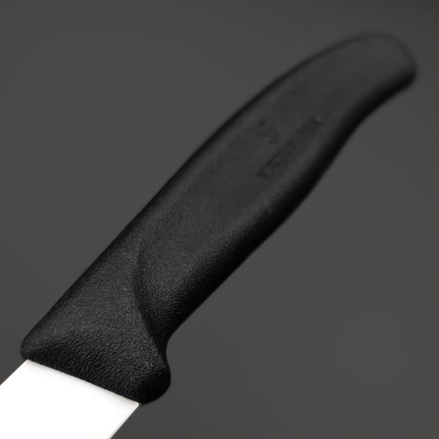 Нож овощной Victorinox Swiss Classic 8 см 6.7403 сталь X50CrMoV15 рукоять PP
