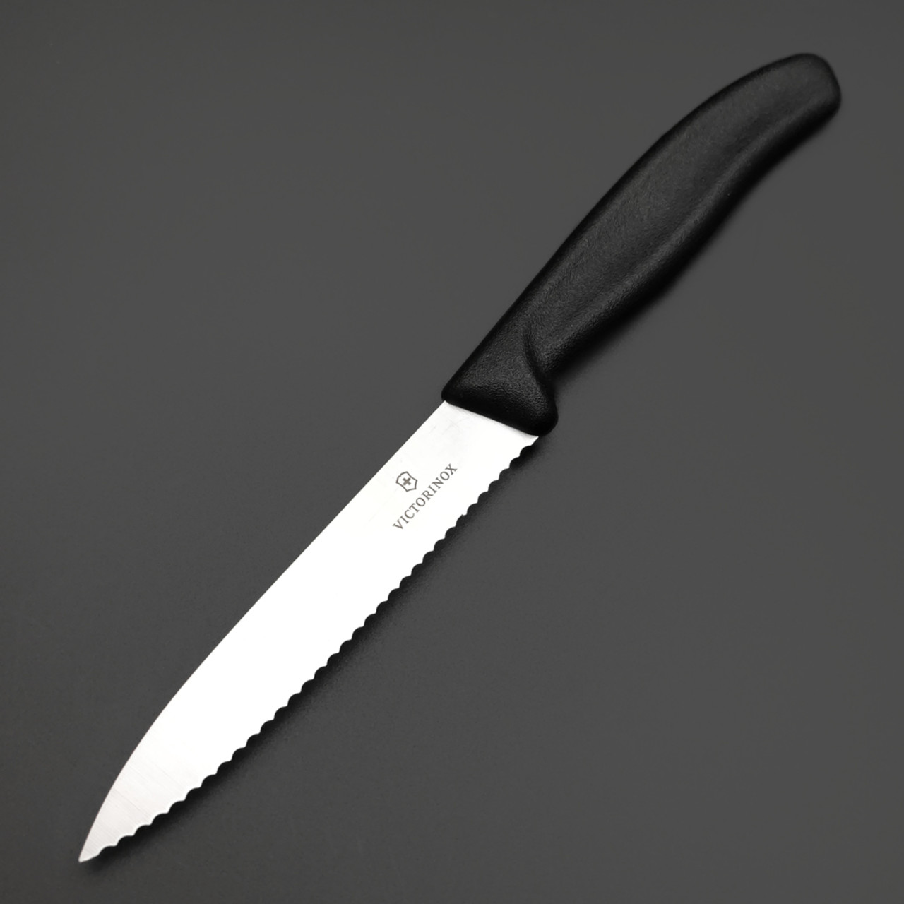 Нож овощной Victorinox Swiss Classic 10 см 6.7733 сталь X50CrMoV15 рукоять PP