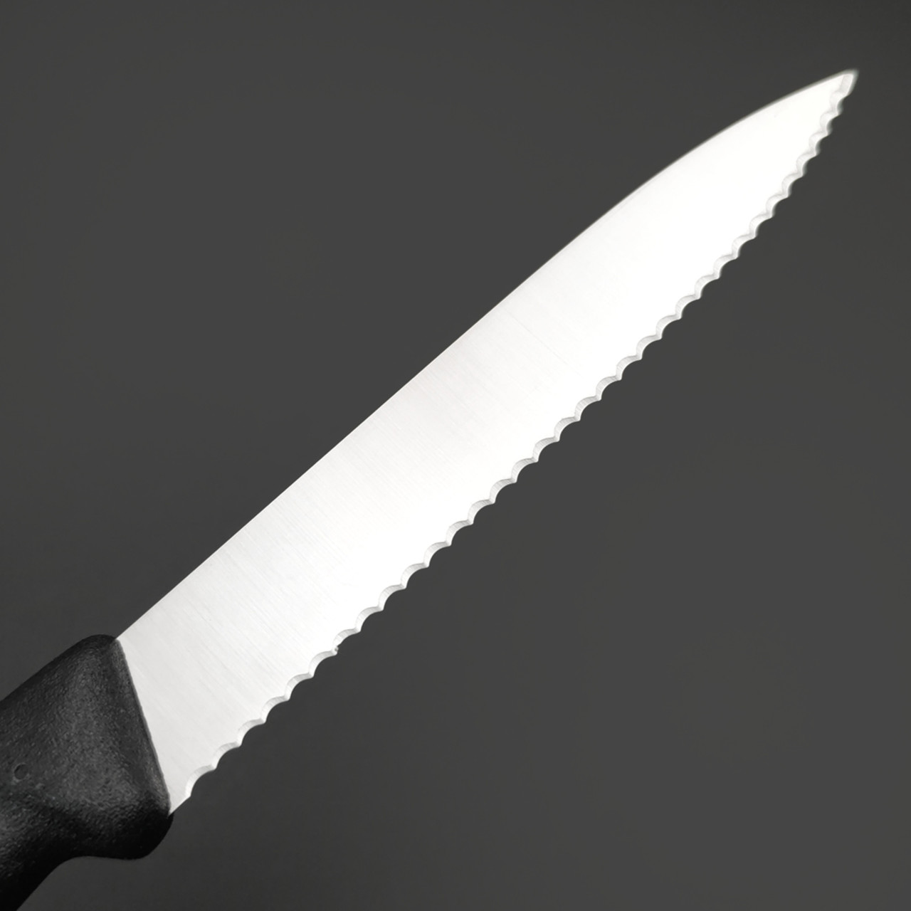 Нож овощной Victorinox Swiss Classic 10 см 6.7733 сталь X50CrMoV15 рукоять PP