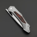 Alpha Miu складной нож Vigil RD1 сталь N690Co рукоять Титан TC4, карбон красный Alpha Miu складной нож Vigil RD1 сталь N690Co рукоять Титан TC4, карбон красный