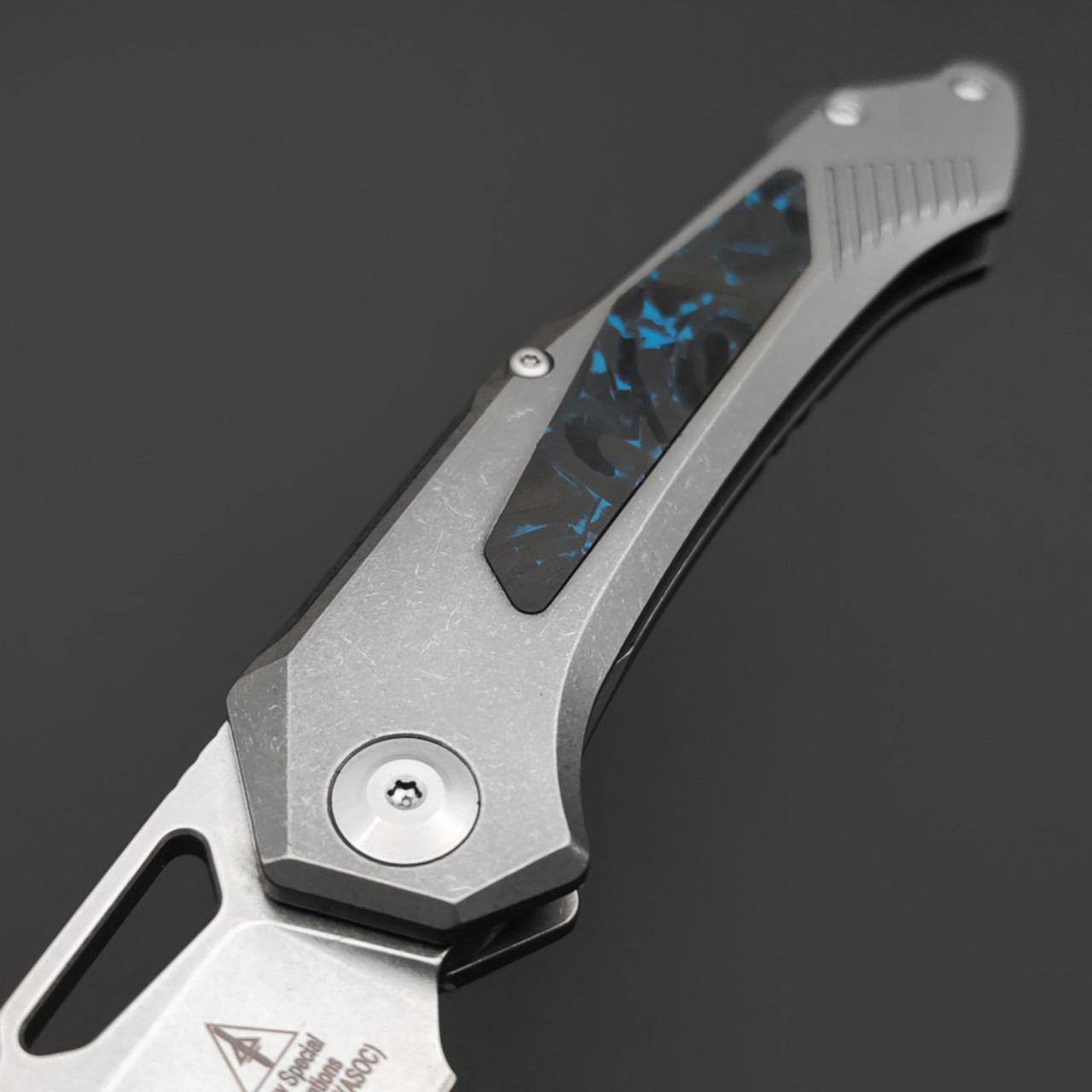 Alpha Miu складной нож Vigil BL1 сталь N690Co рукоять Титан TC4, карбон синий