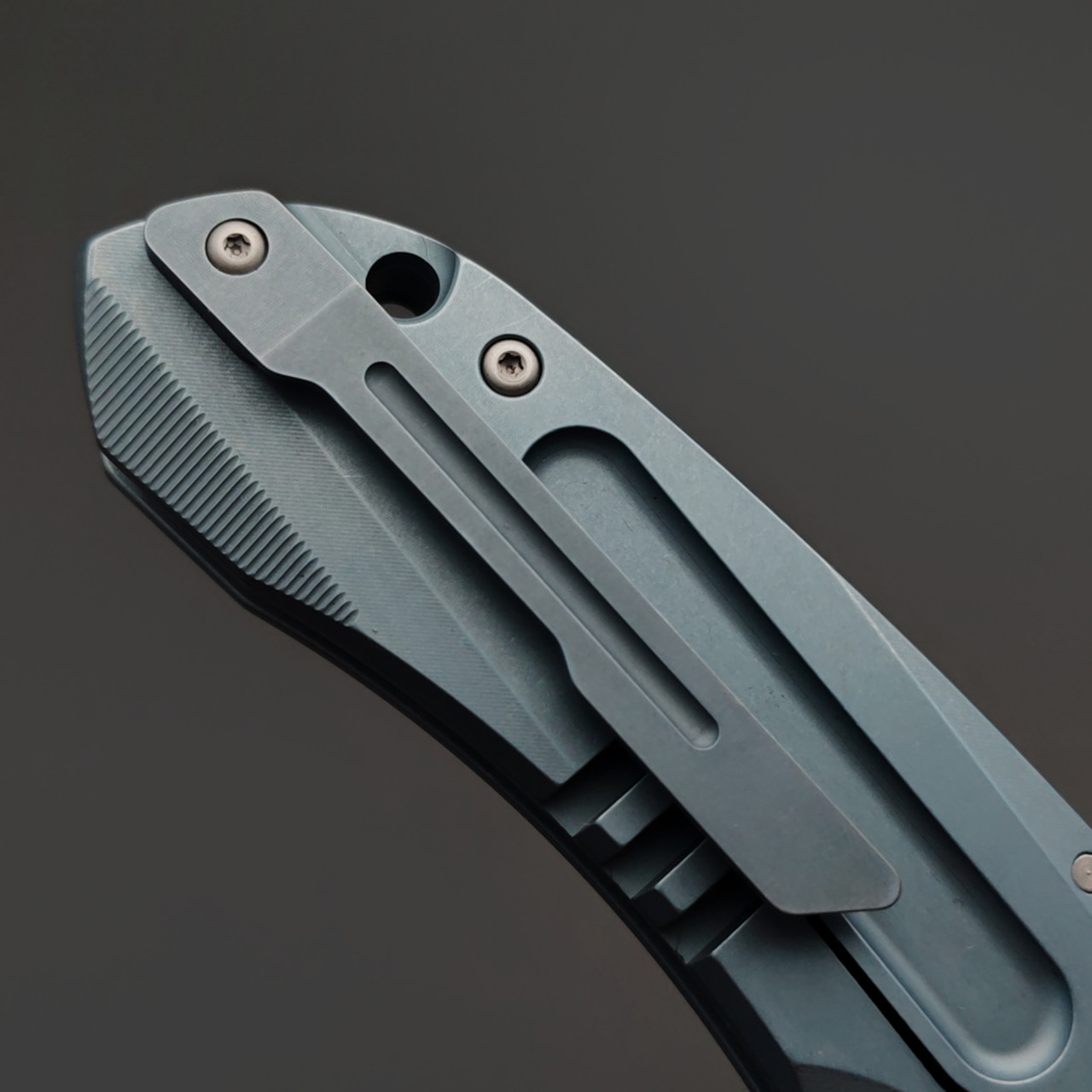 Alpha Miu складной нож Martian Light Blue сталь N690Co рукоять Титан TC4