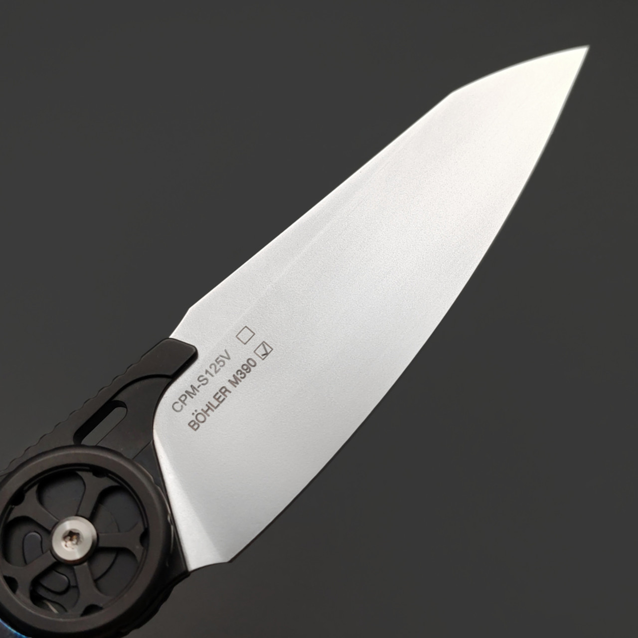 Alpha Miu складной нож Itrion ED сталь M390, рукоять Титан TC4 Electric Dark