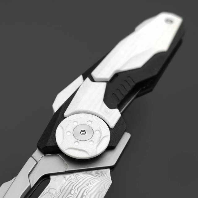 Alpha Miu складной нож Nexus-D сталь Дамаск, рукоять G10 чёрный с белым