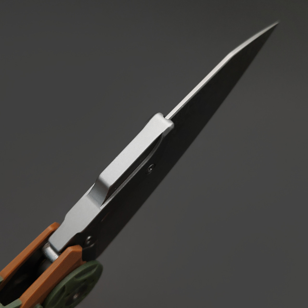 Alpha Miu складной нож Nexus-D сталь Дамаск, рукоять G10 коричневый с зелёным