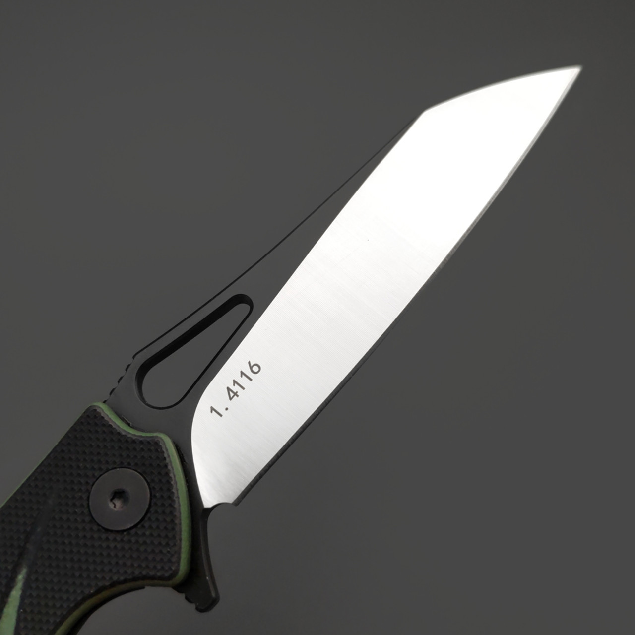 Alpha Miu складной нож Antix сталь 1.4116, рукоять G10 черный с зелёным